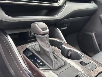 2021 Toyota Highlander Hybrid Platinum
