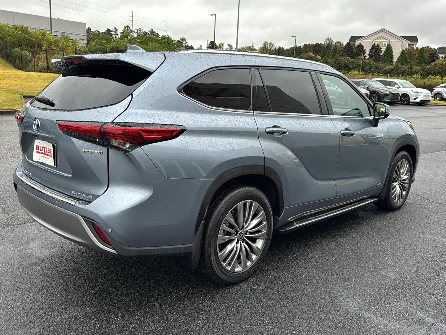 2021 Toyota Highlander Hybrid Platinum
