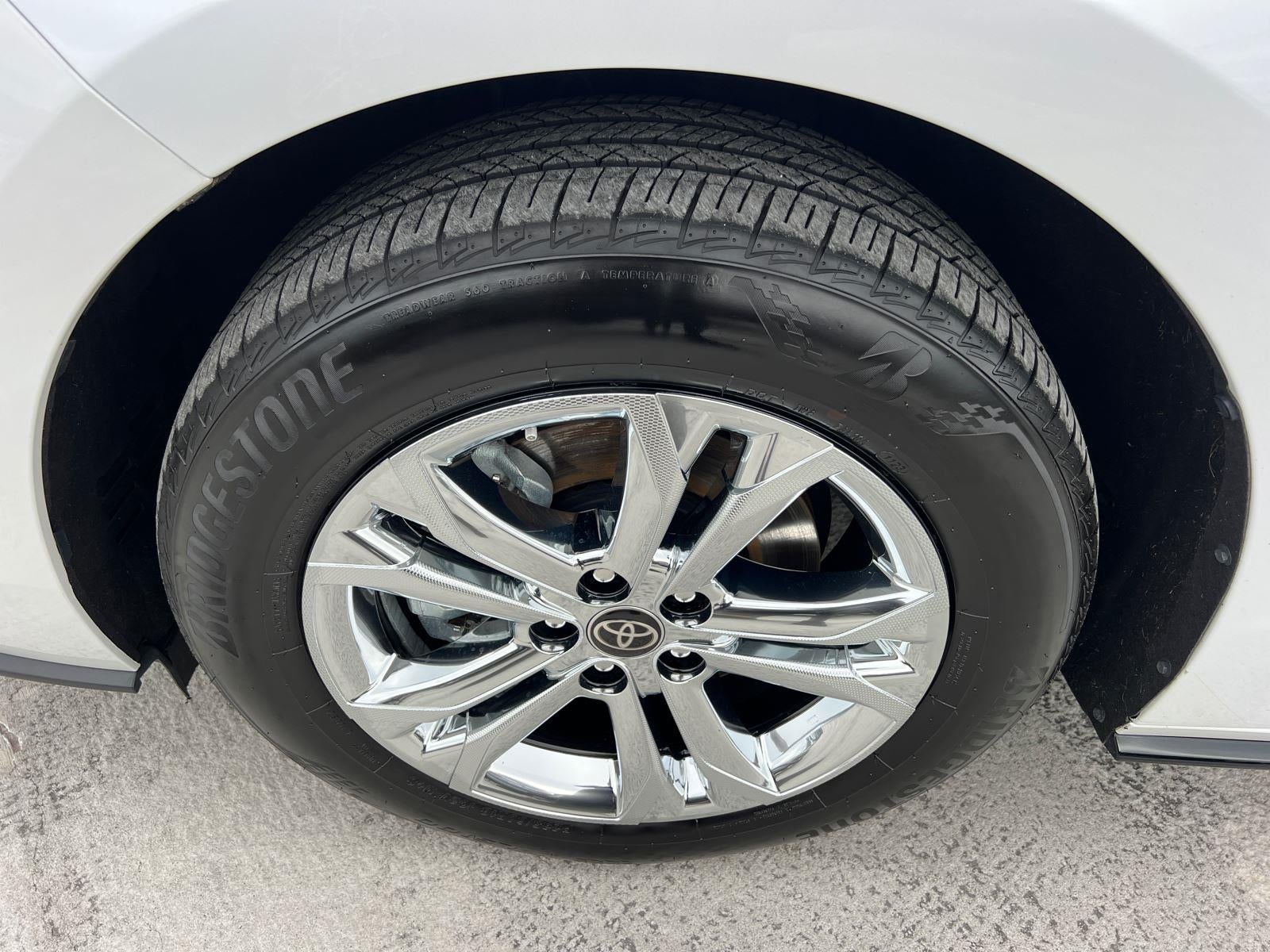 2023 Toyota Sienna Platinum