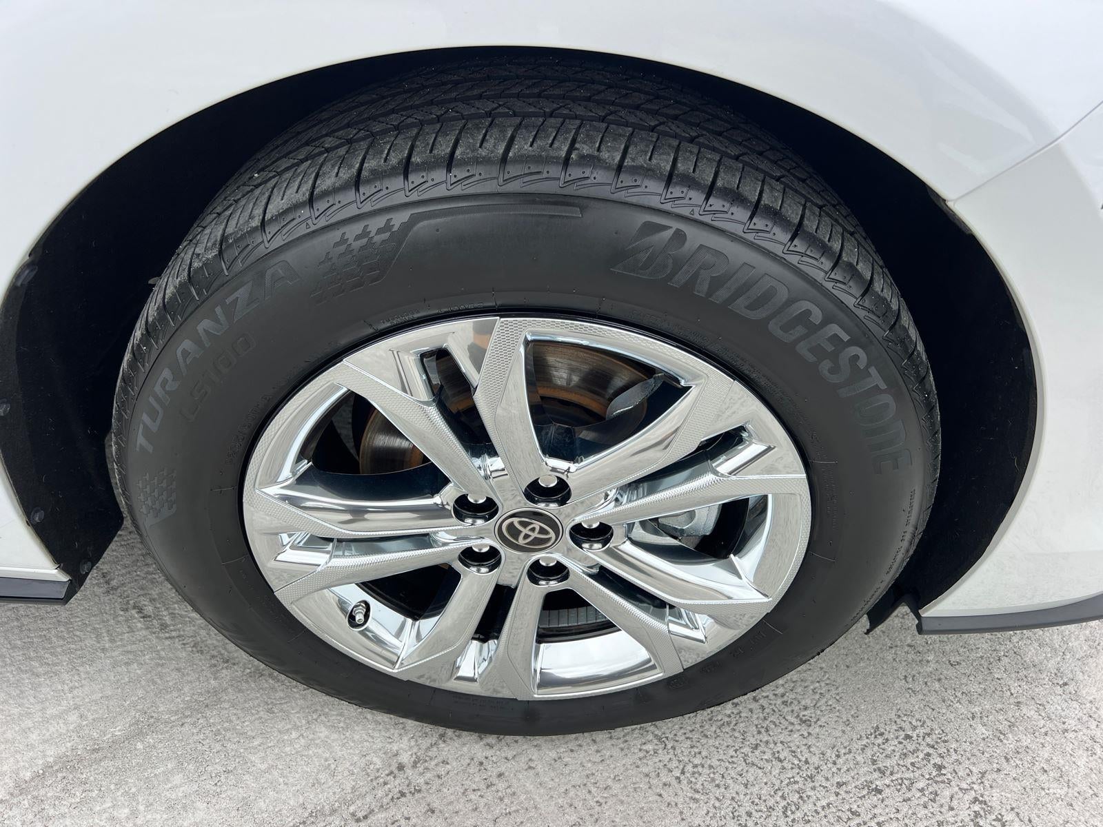 2023 Toyota Sienna Platinum