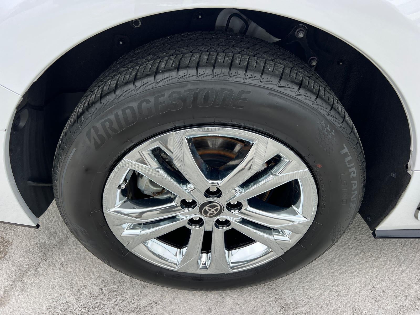 2023 Toyota Sienna Platinum