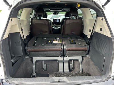2023 Toyota Sienna Platinum