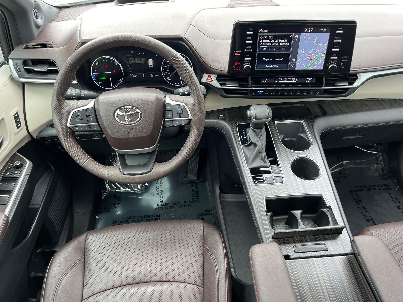 2023 Toyota Sienna Platinum