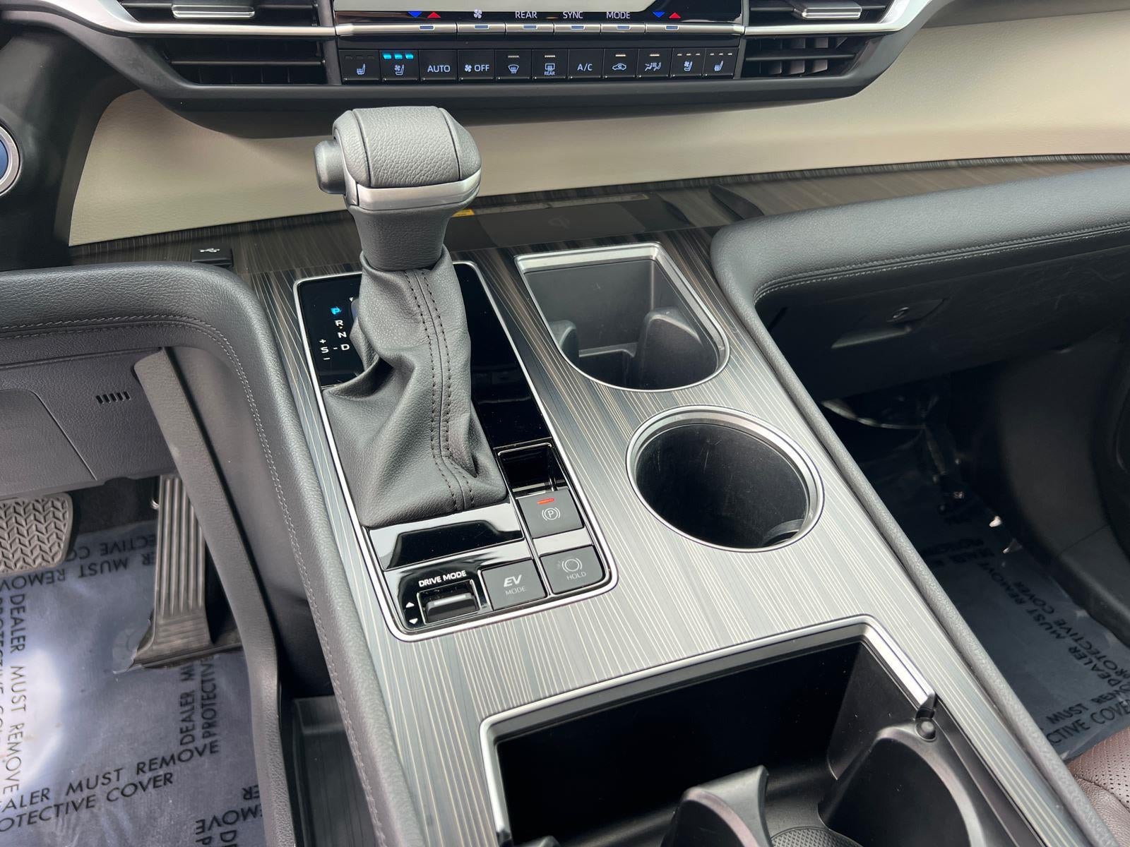 2023 Toyota Sienna Platinum