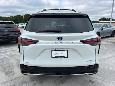 2023 Toyota Sienna Platinum