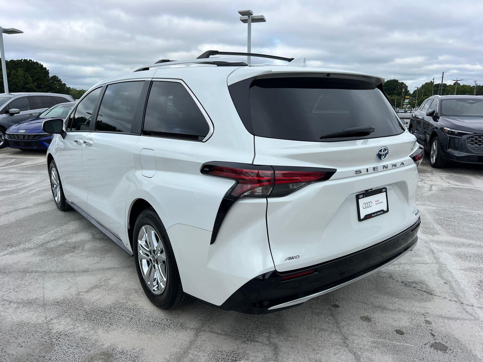 2023 Toyota Sienna Platinum