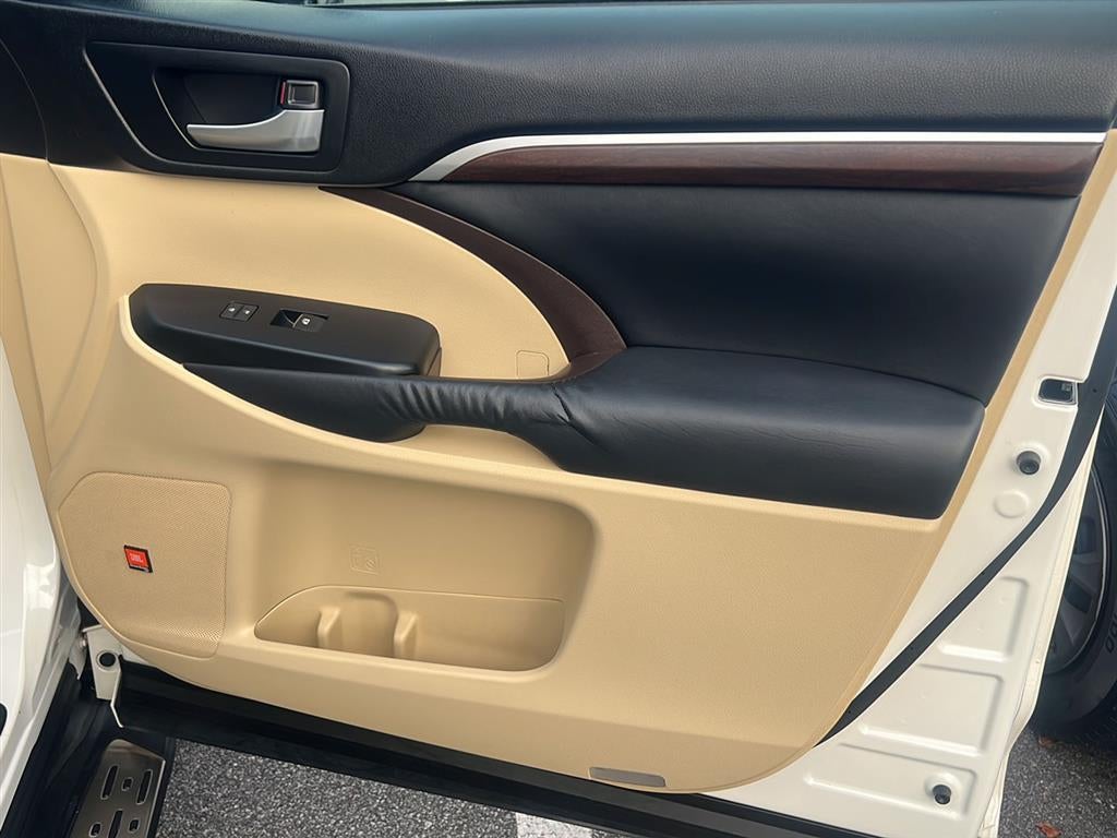2014 Toyota Highlander Limited Platinum