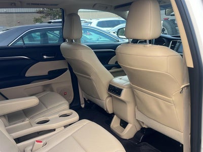 2014 Toyota Highlander Limited Platinum