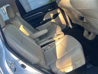 2014 Toyota Highlander Limited Platinum