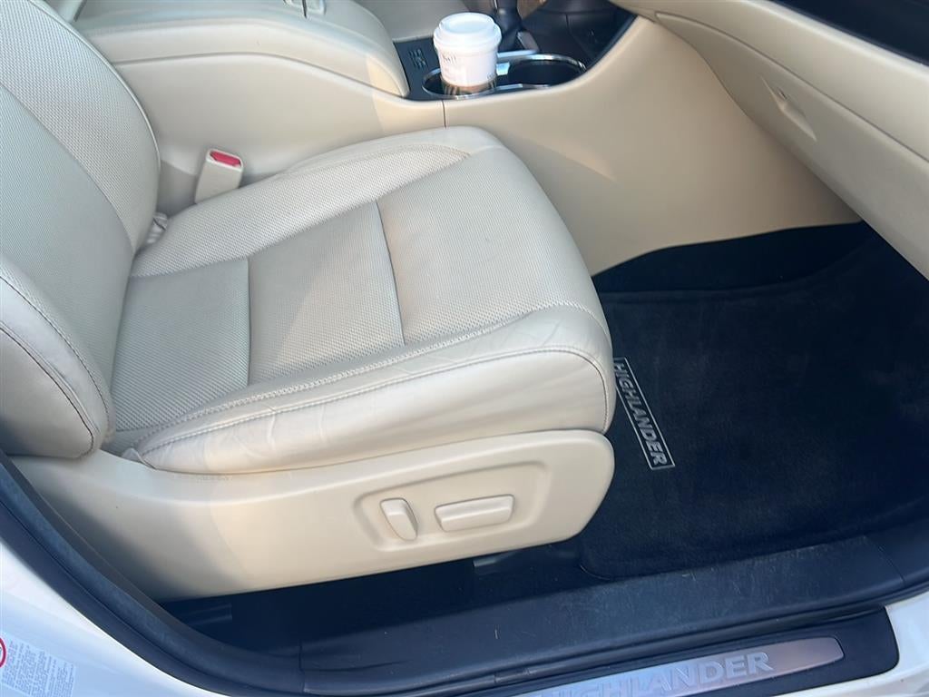 2014 Toyota Highlander Limited Platinum