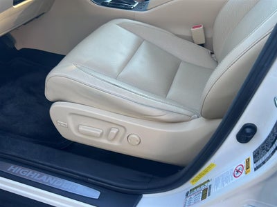 2014 Toyota Highlander Limited Platinum