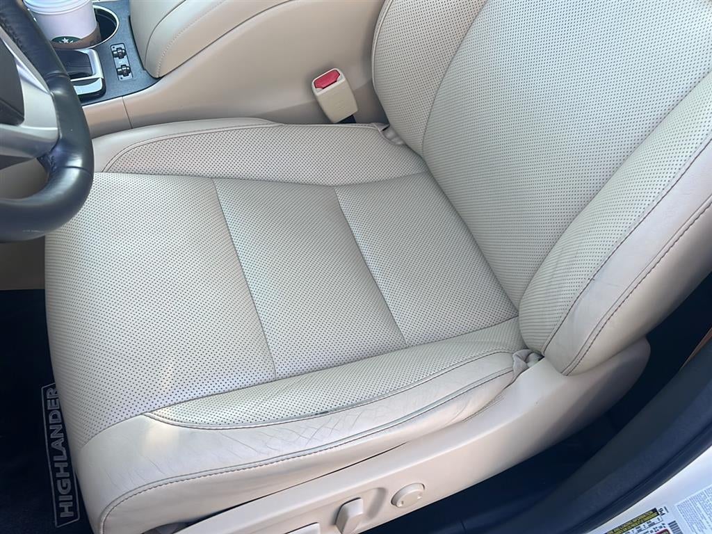 2014 Toyota Highlander Limited Platinum