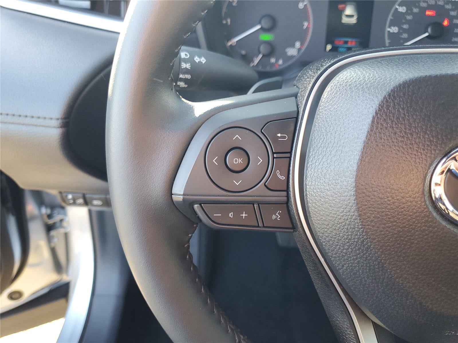 2025 Toyota Corolla Cross Hybrid SE