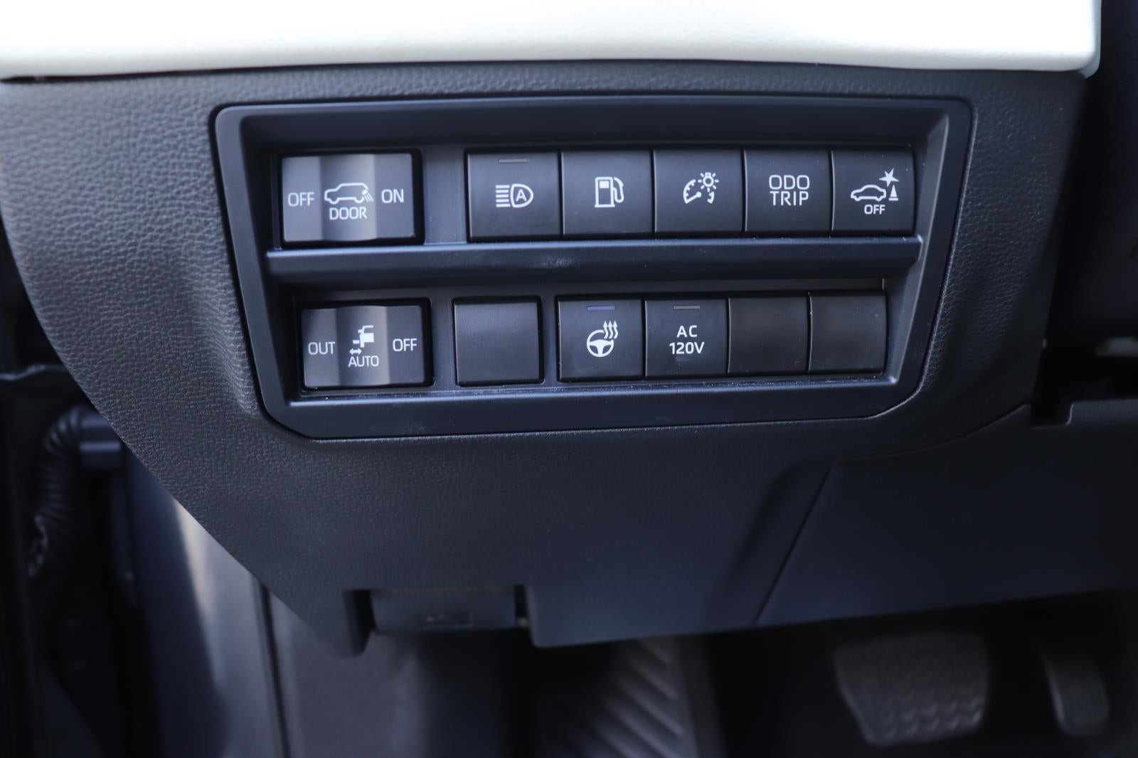 2023 Toyota Sequoia Capstone