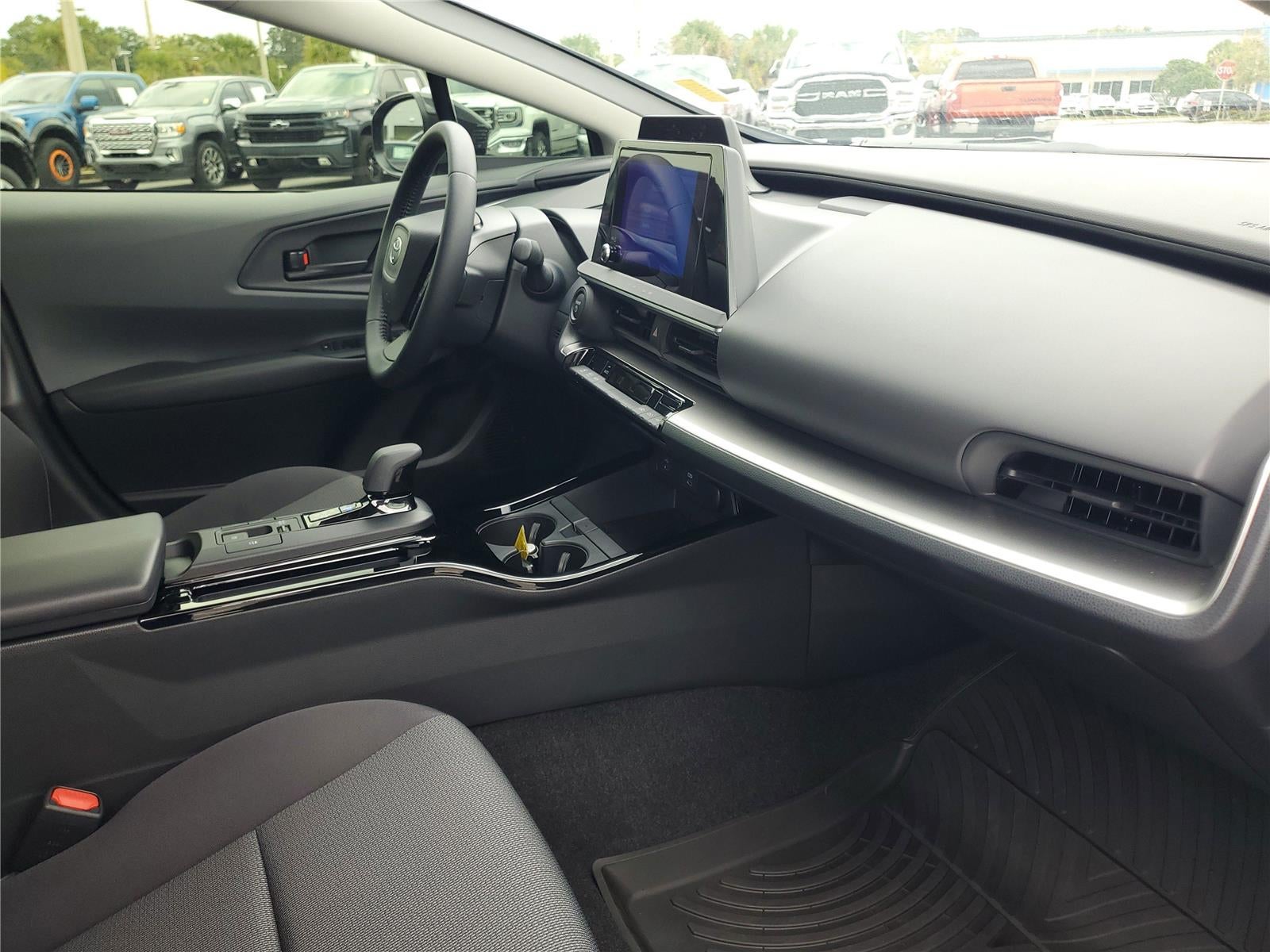 2025 Toyota Prius LE