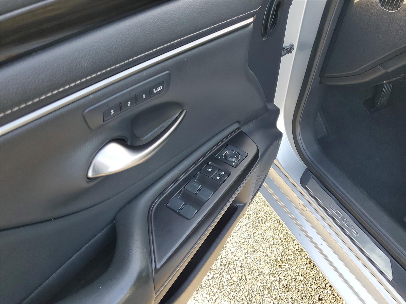 2019 Lexus ES ES 300h Luxury