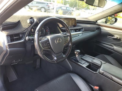 2019 Lexus ES ES 300h Luxury