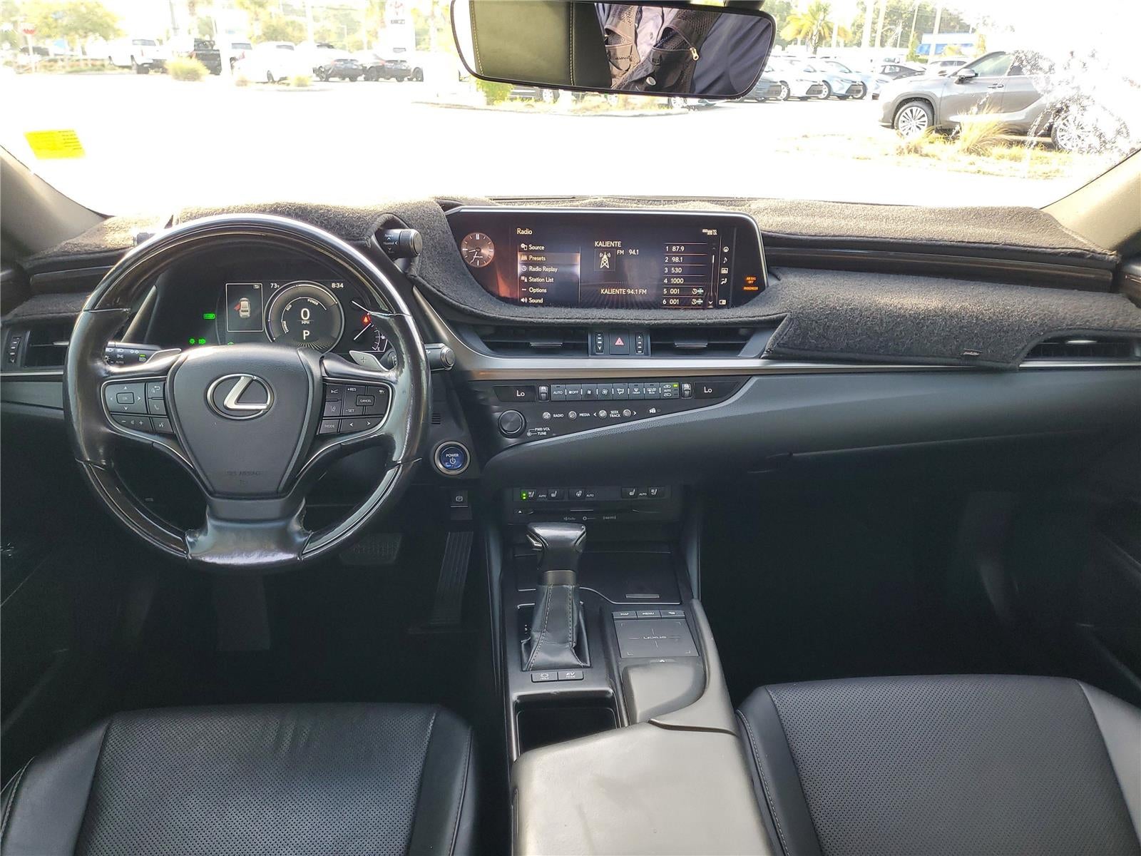 2019 Lexus ES ES 300h Luxury