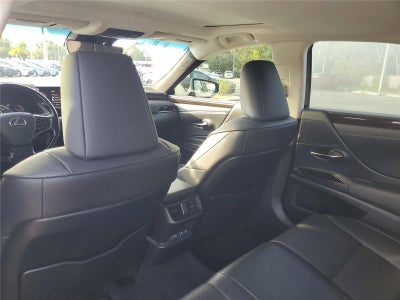 2019 Lexus ES ES 300h Luxury