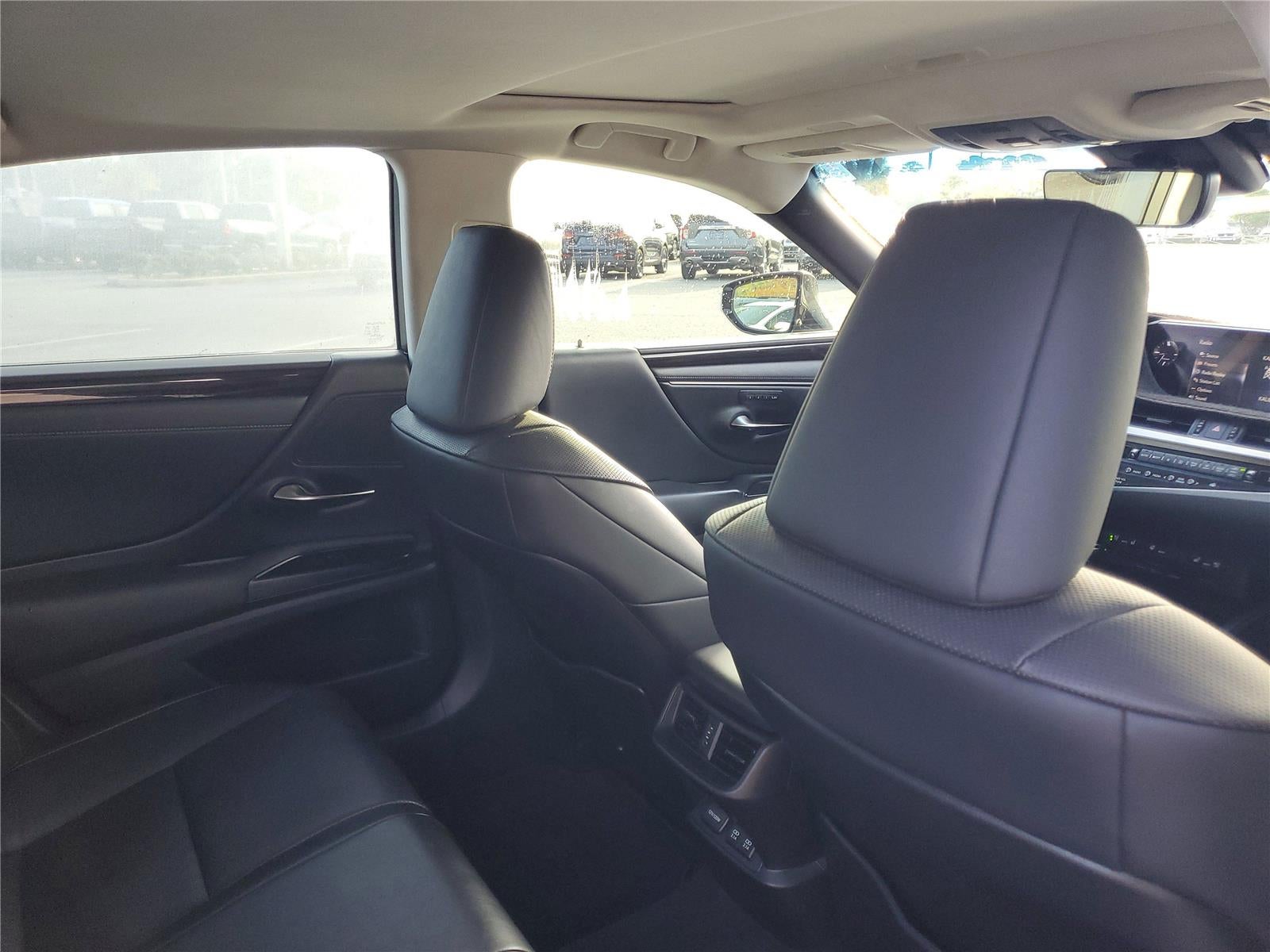 2019 Lexus ES ES 300h Luxury