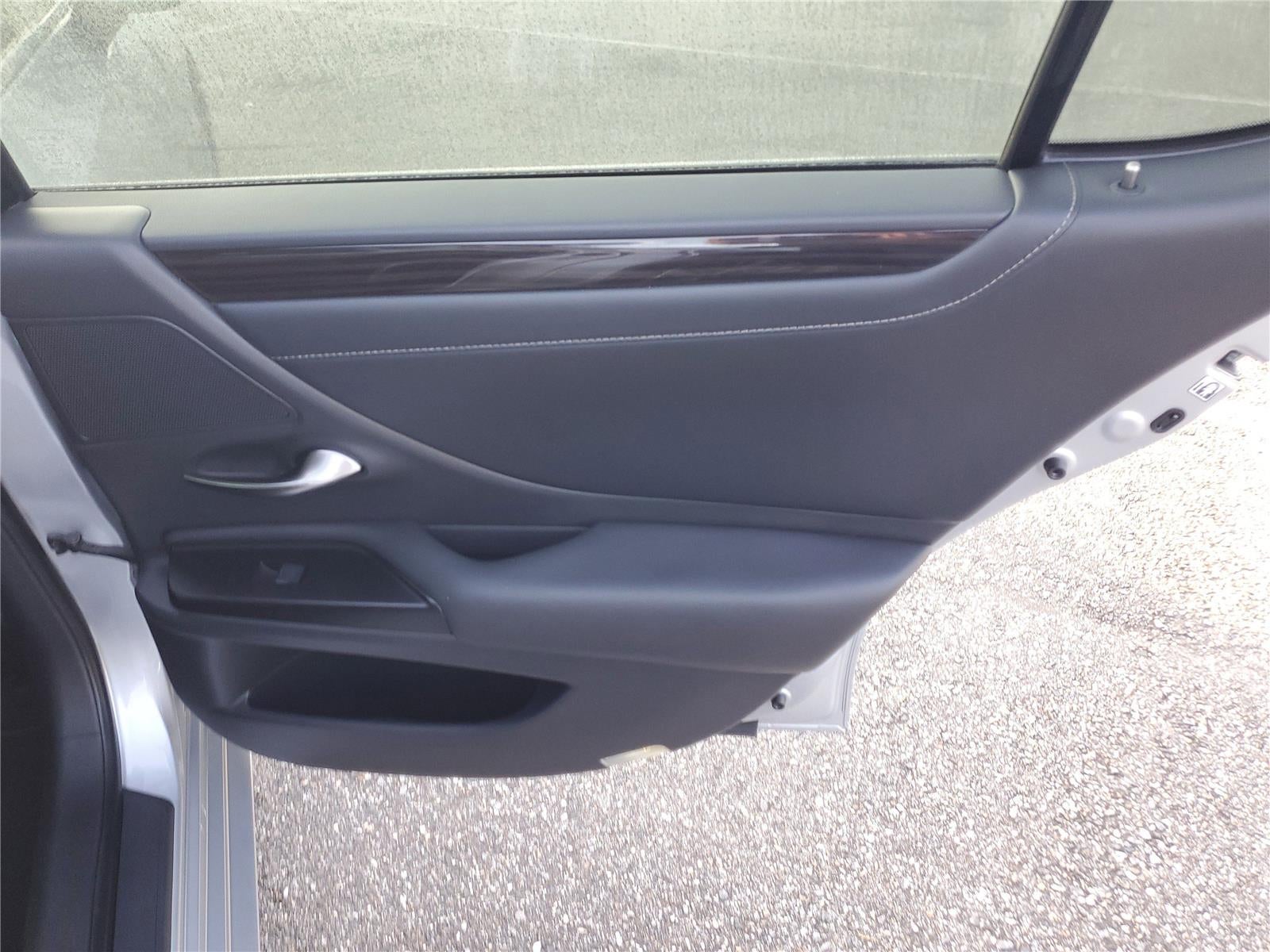 2019 Lexus ES ES 300h Luxury