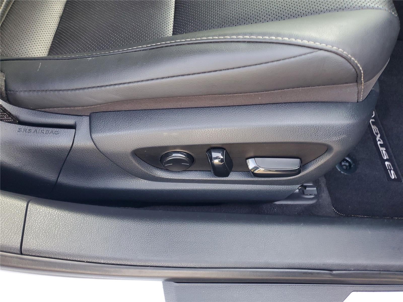 2019 Lexus ES ES 300h Luxury