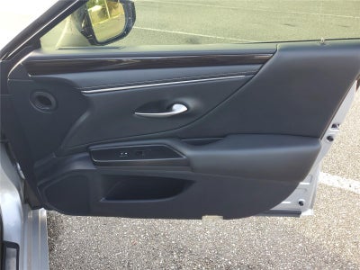 2019 Lexus ES ES 300h Luxury