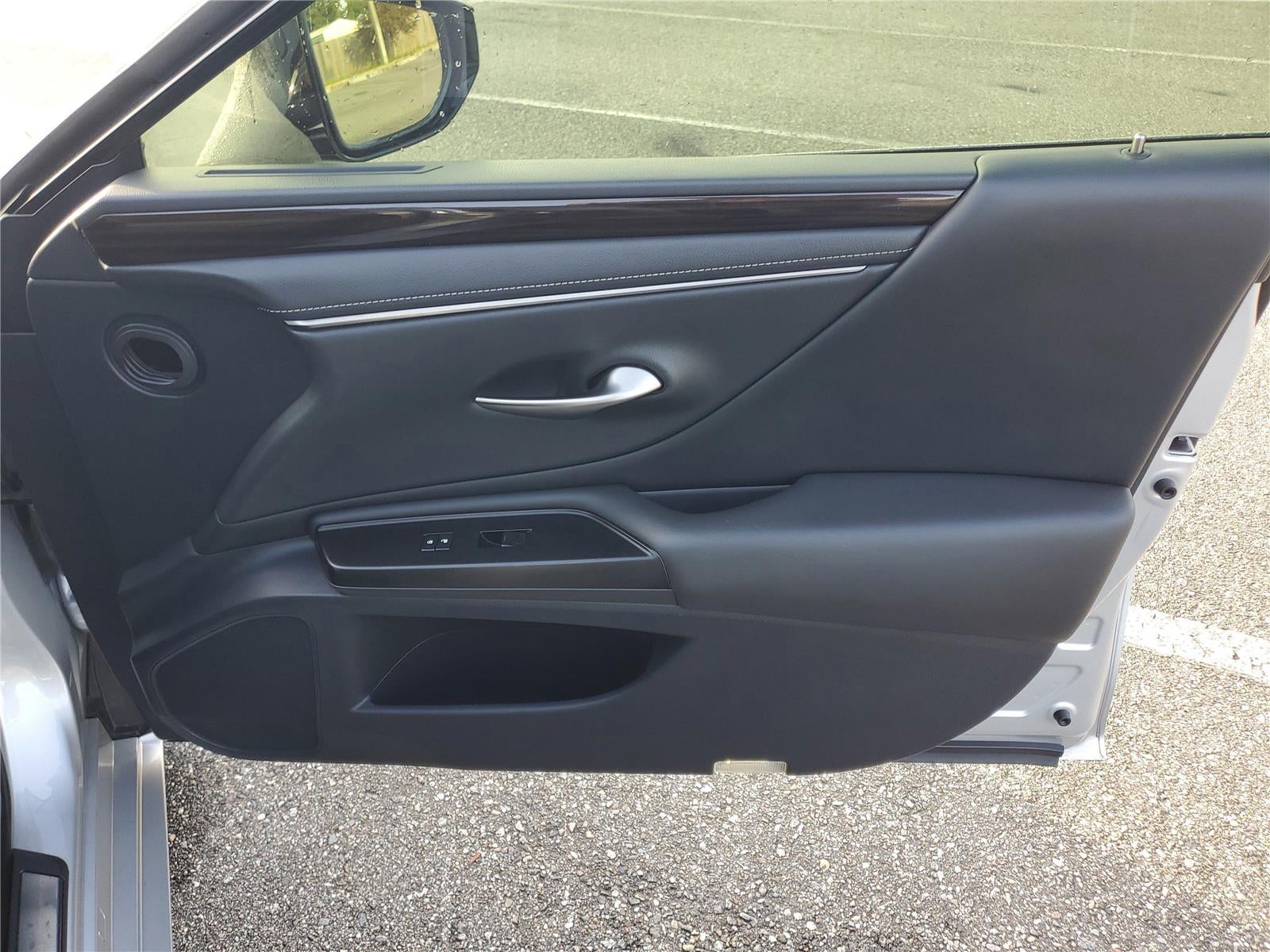 2019 Lexus ES ES 300h Luxury