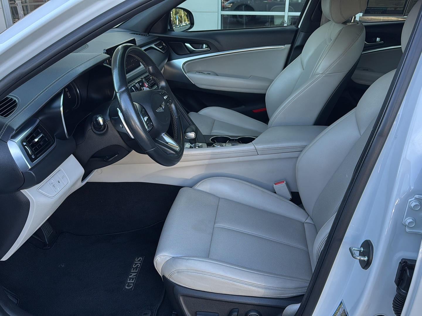 2022 Genesis G70 2.0T