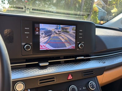 2023 Kia Carnival LX