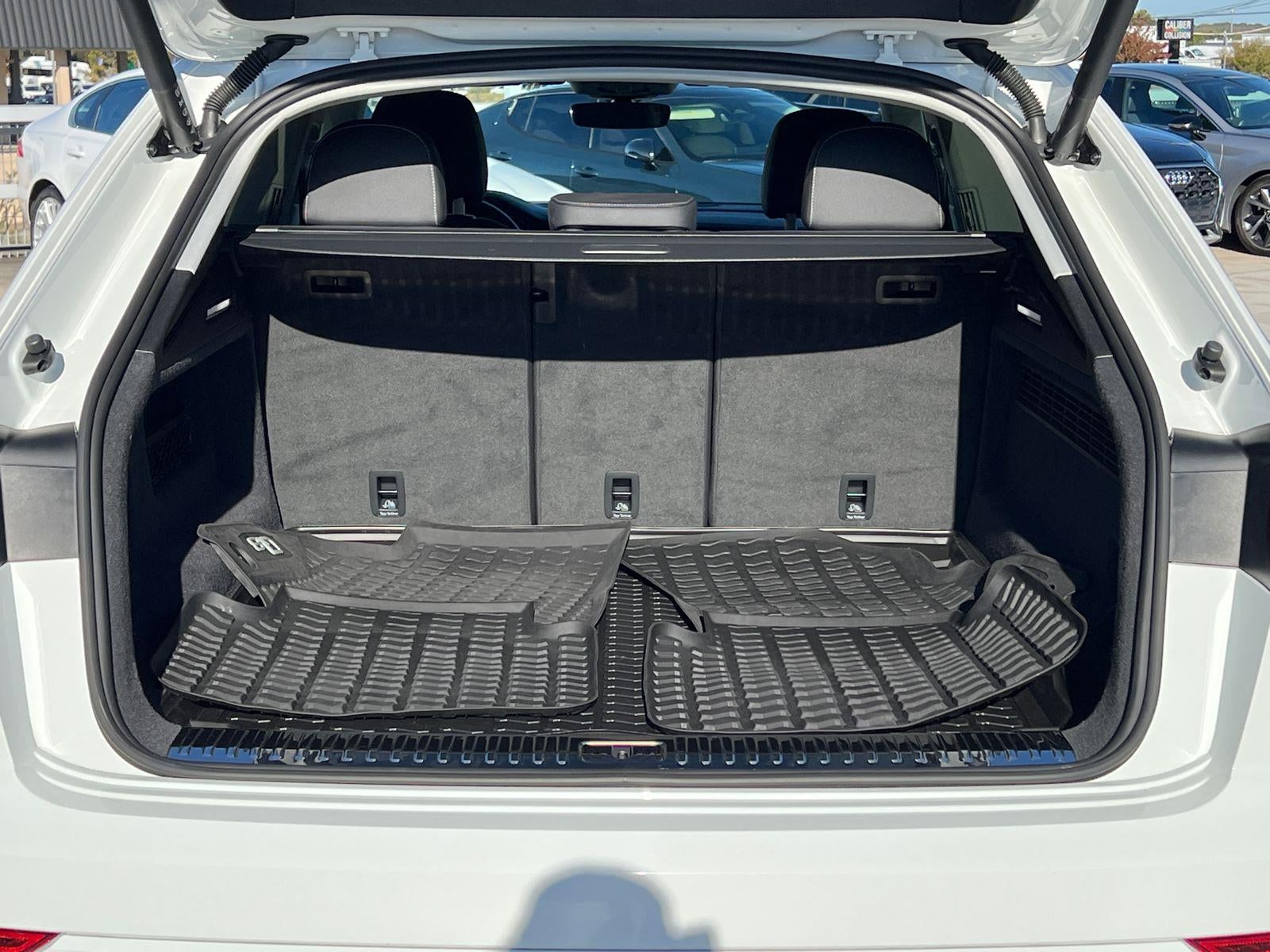 2023 Audi Q8 Premium