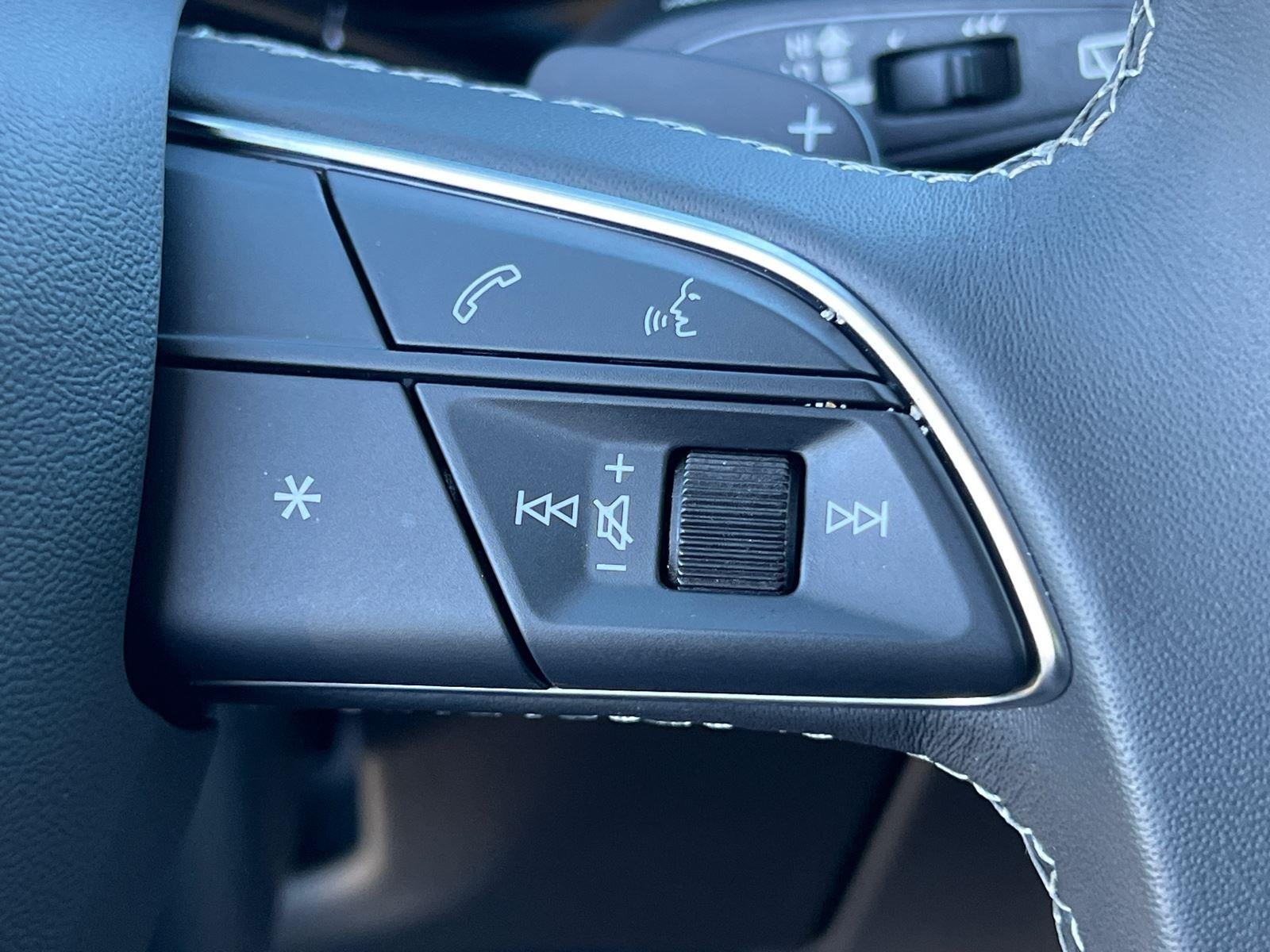 2023 Audi Q8 Premium