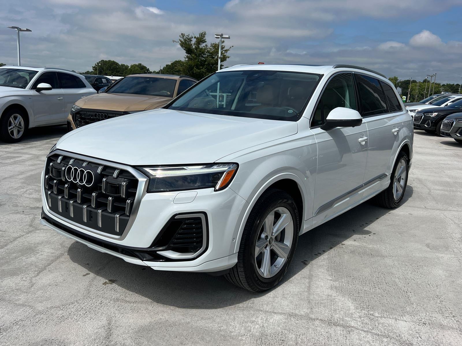 2025 Audi Q7 Premium