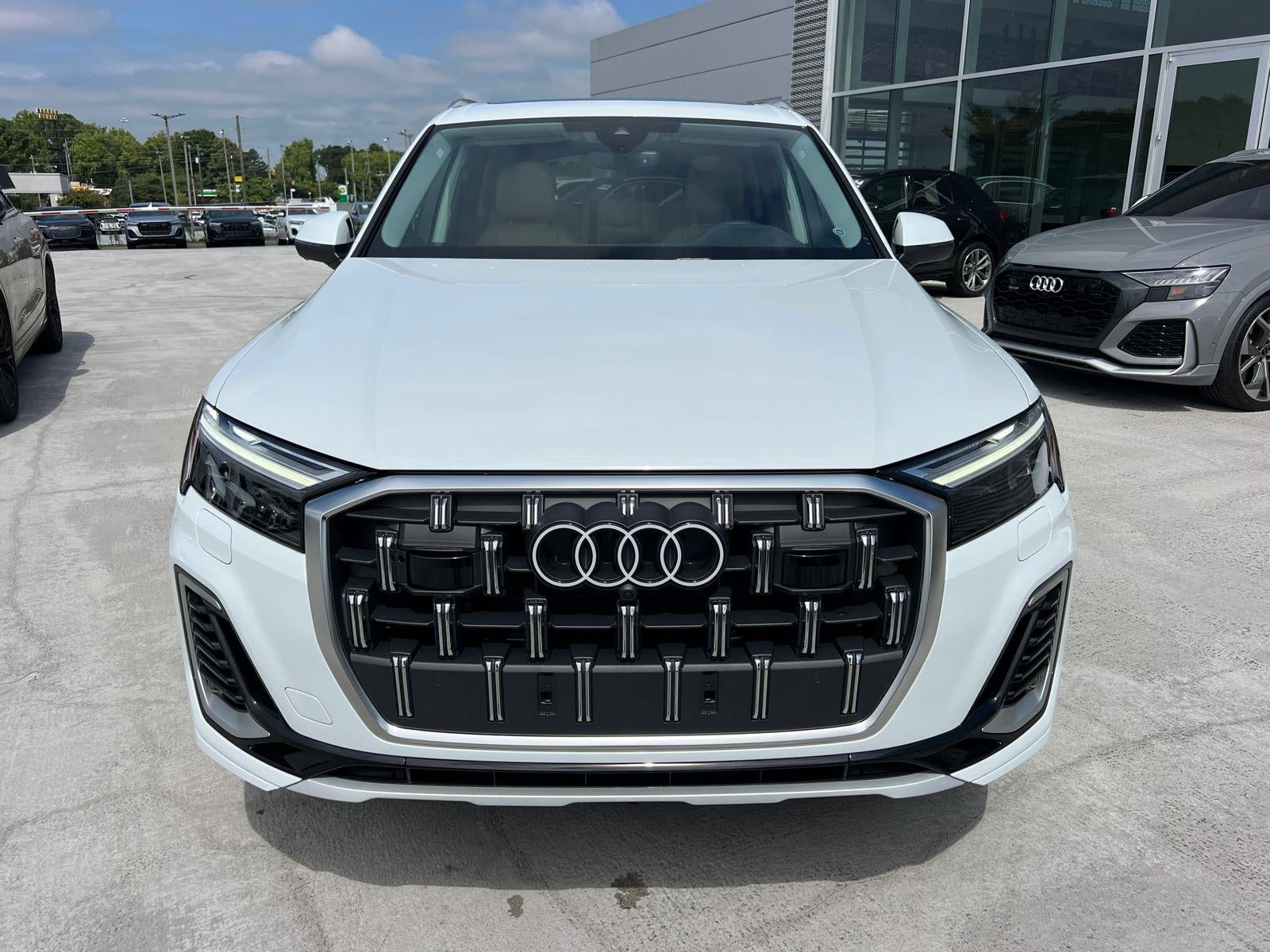 2025 Audi Q7 Premium
