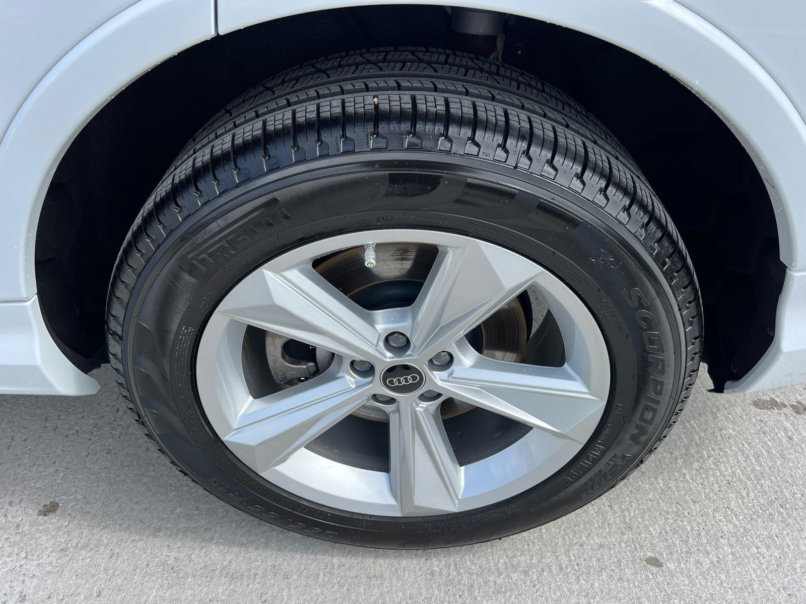 2025 Audi Q7 Premium