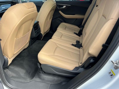 2025 Audi Q7 Premium