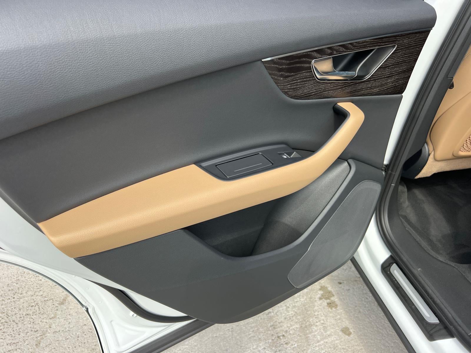 2025 Audi Q7 Premium