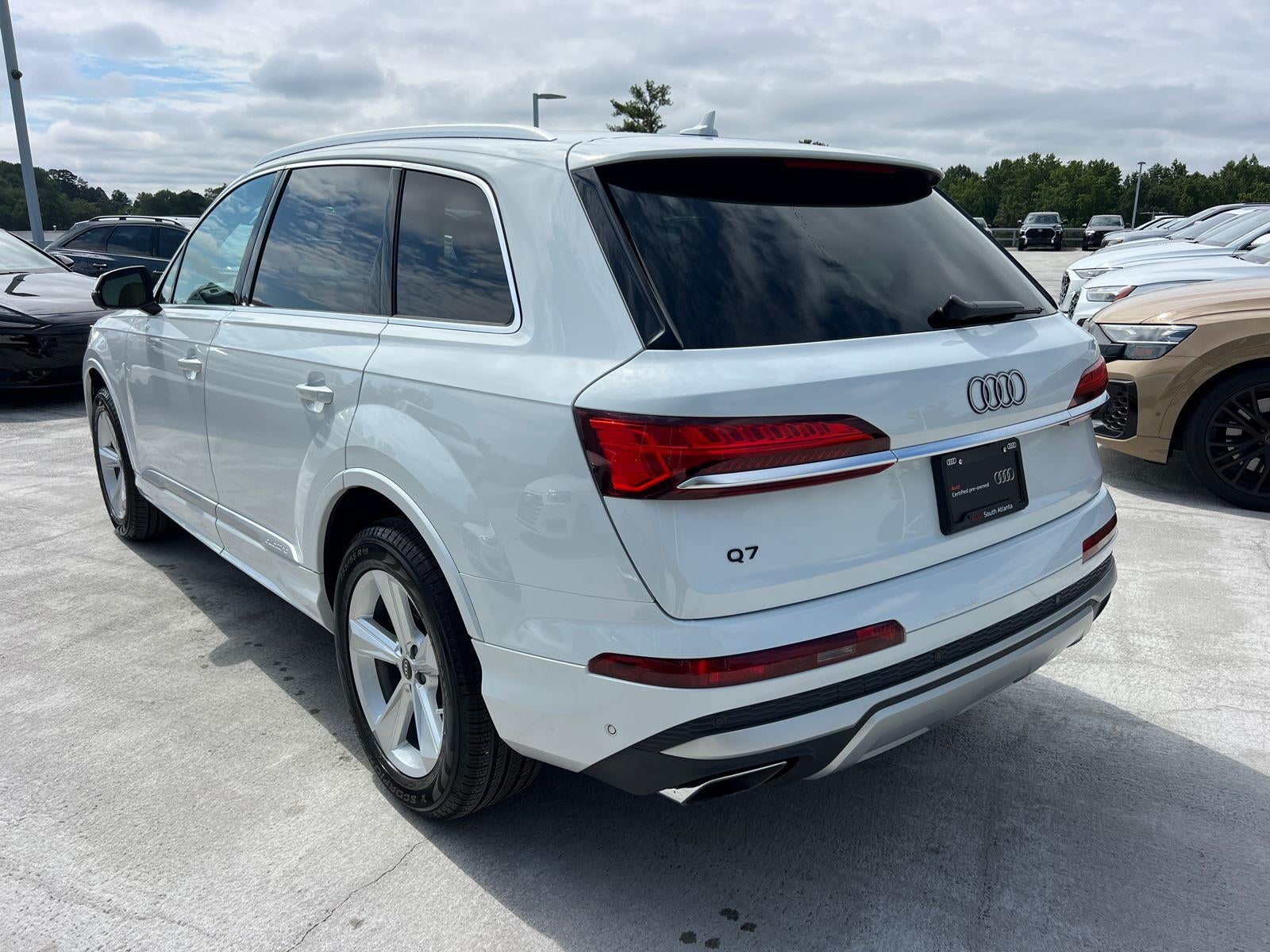 2025 Audi Q7 Premium