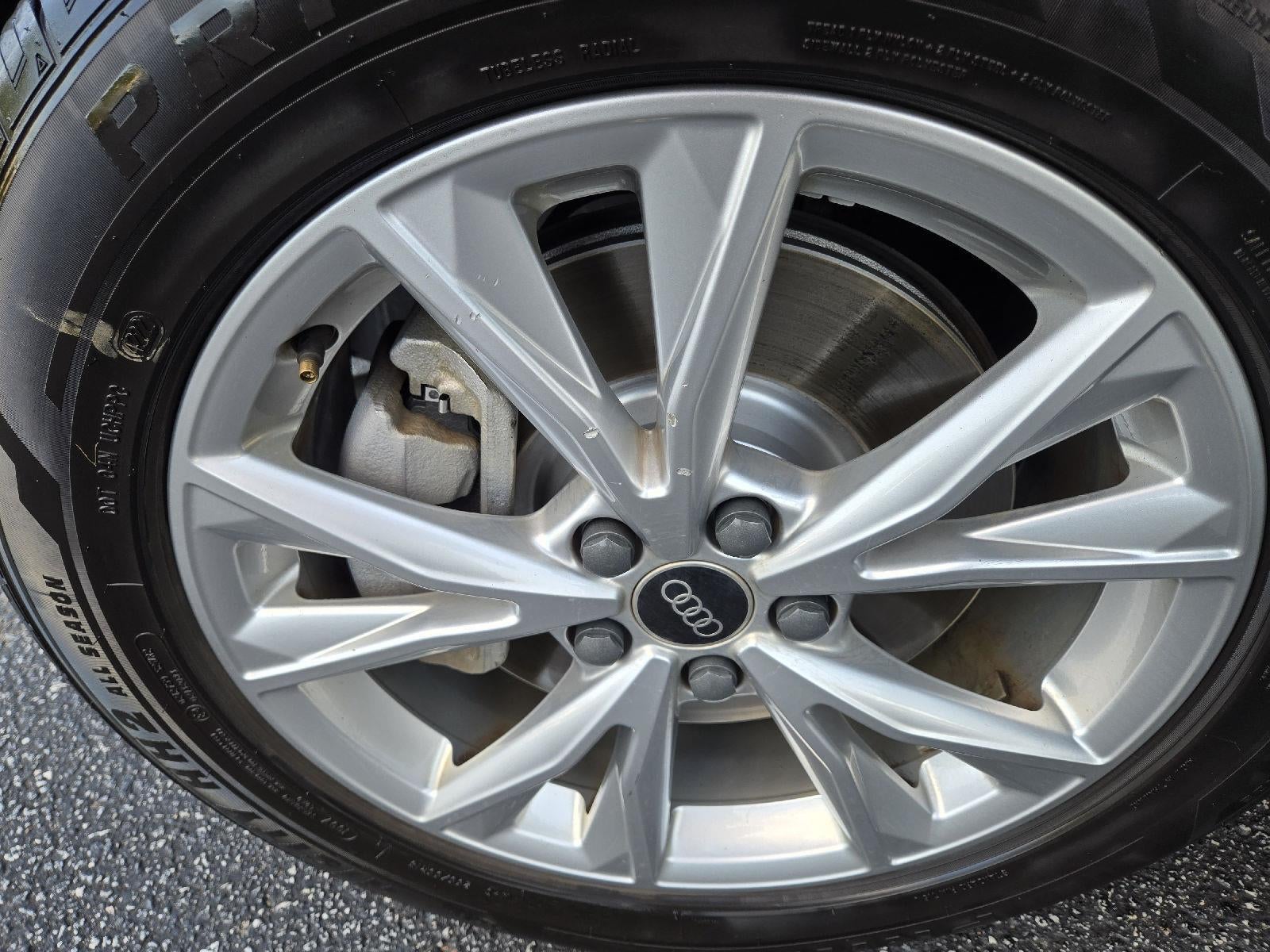 2023 Audi Q3 S line Premium