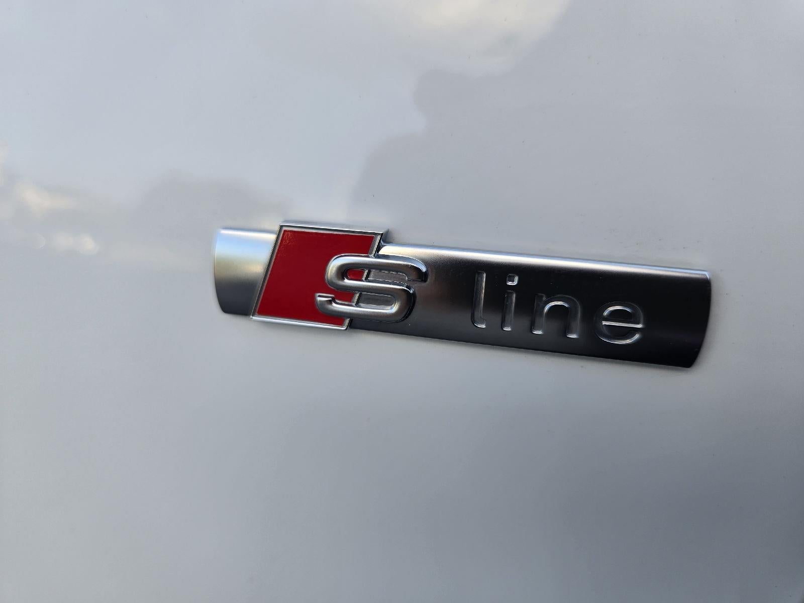 2023 Audi Q3 S line Premium