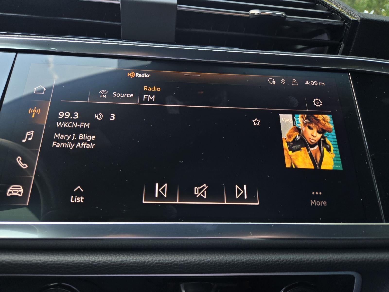 2023 Audi Q3 S line Premium