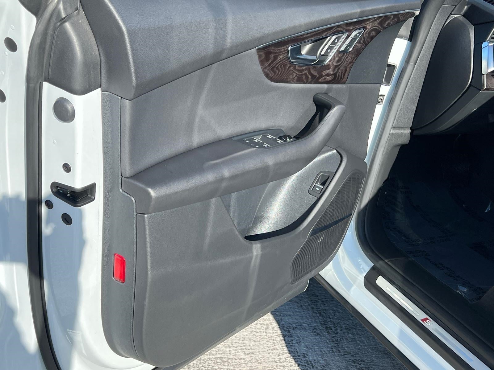 2021 Audi Q8 Premium Plus