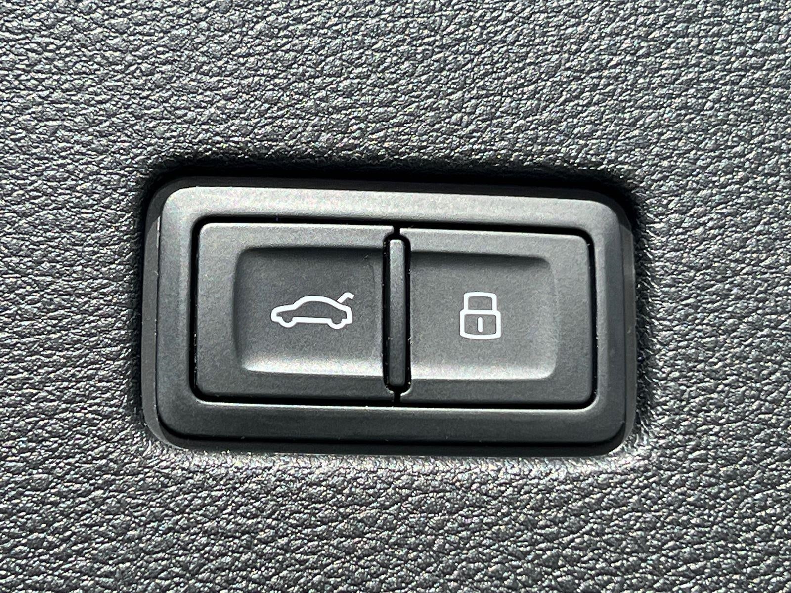 2021 Audi Q8 Premium Plus