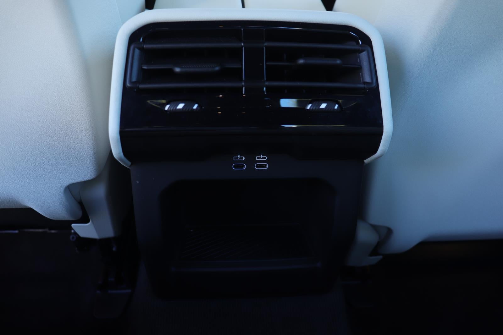 2025 BMW 5 Series 530i