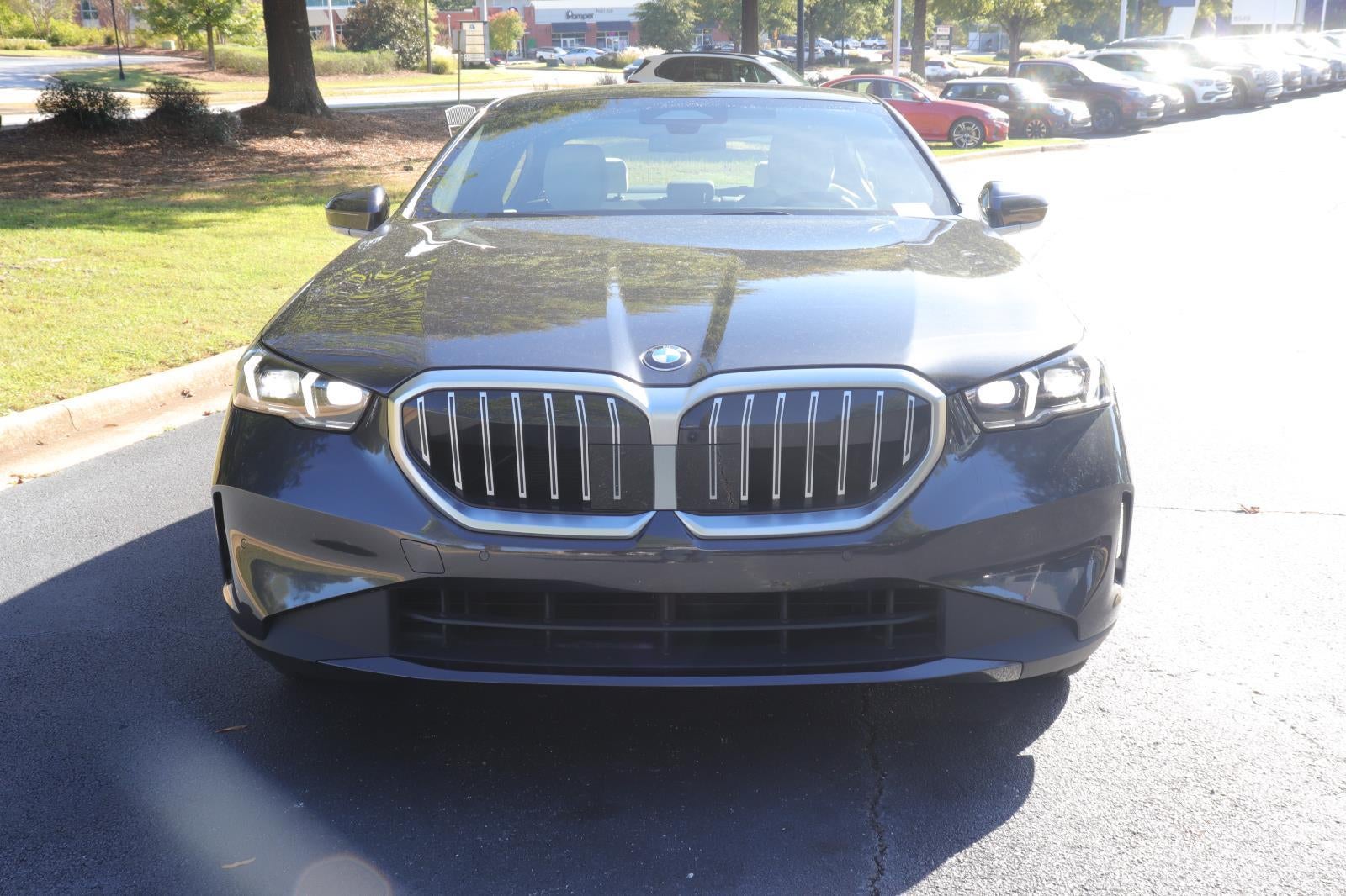 2025 BMW 5 Series 530i