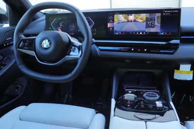 2025 BMW 5 Series 530i
