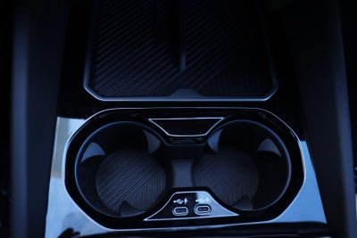 2025 BMW 5 Series 530i