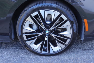 2025 BMW 5 Series 530i