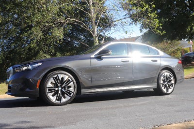2025 BMW 5 Series 530i