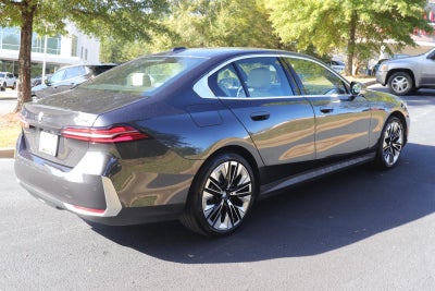 2025 BMW 5 Series 530i